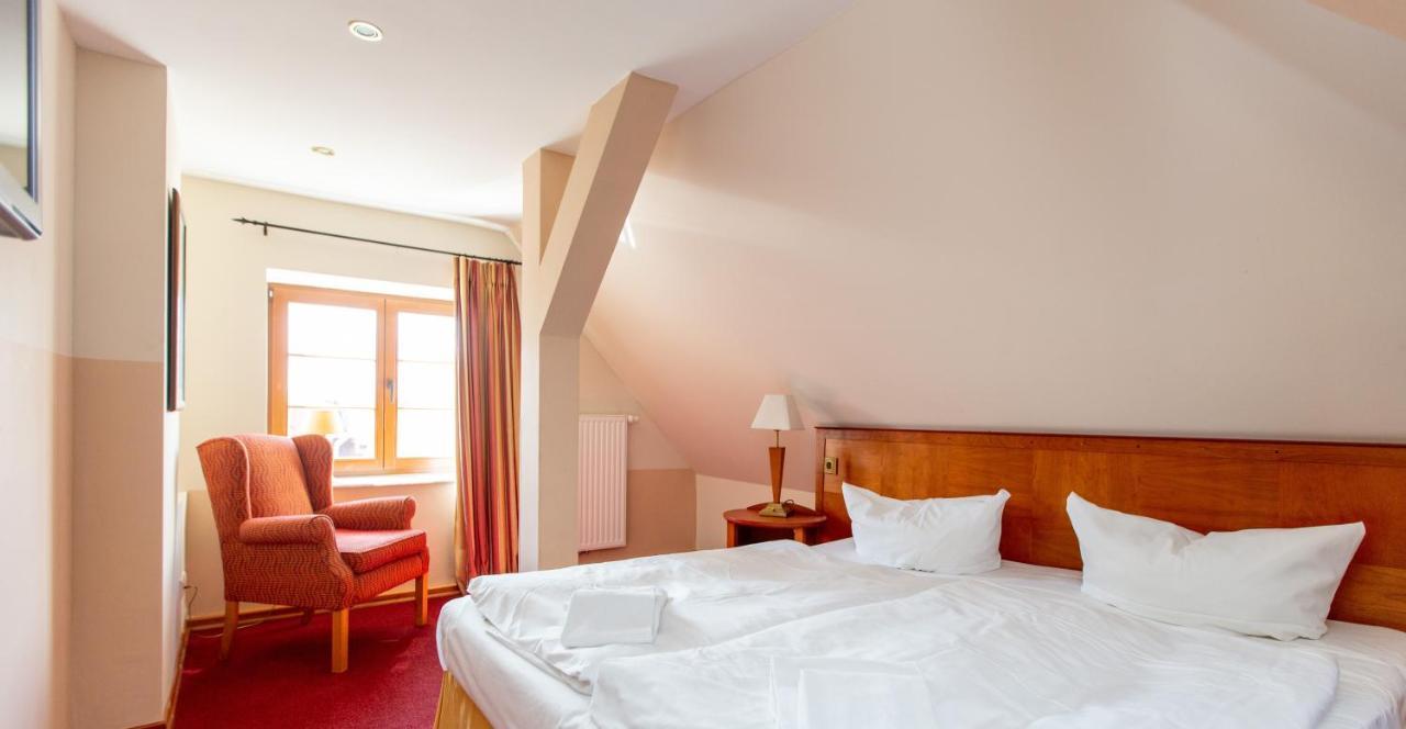 Hotel Und Restaurant Haus Sajons Plau am See Zewnętrze zdjęcie